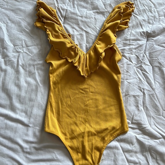 Aritzia Danette Bodysuit - Picture 2 of 3